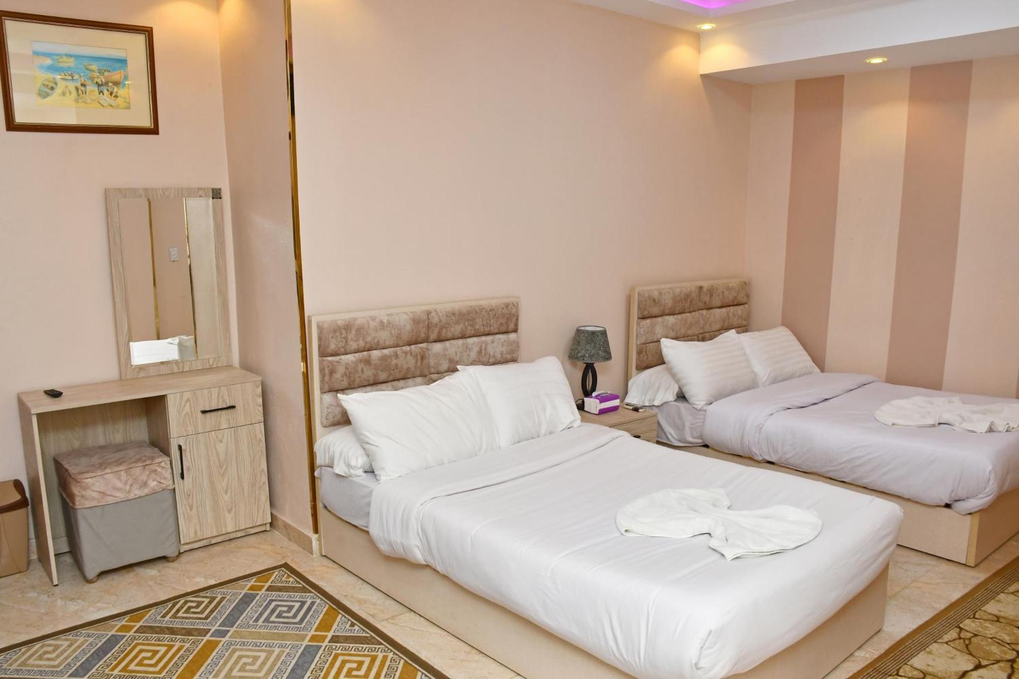 Nun Pyramids Hotel Kafrat al Jabal Quarto foto