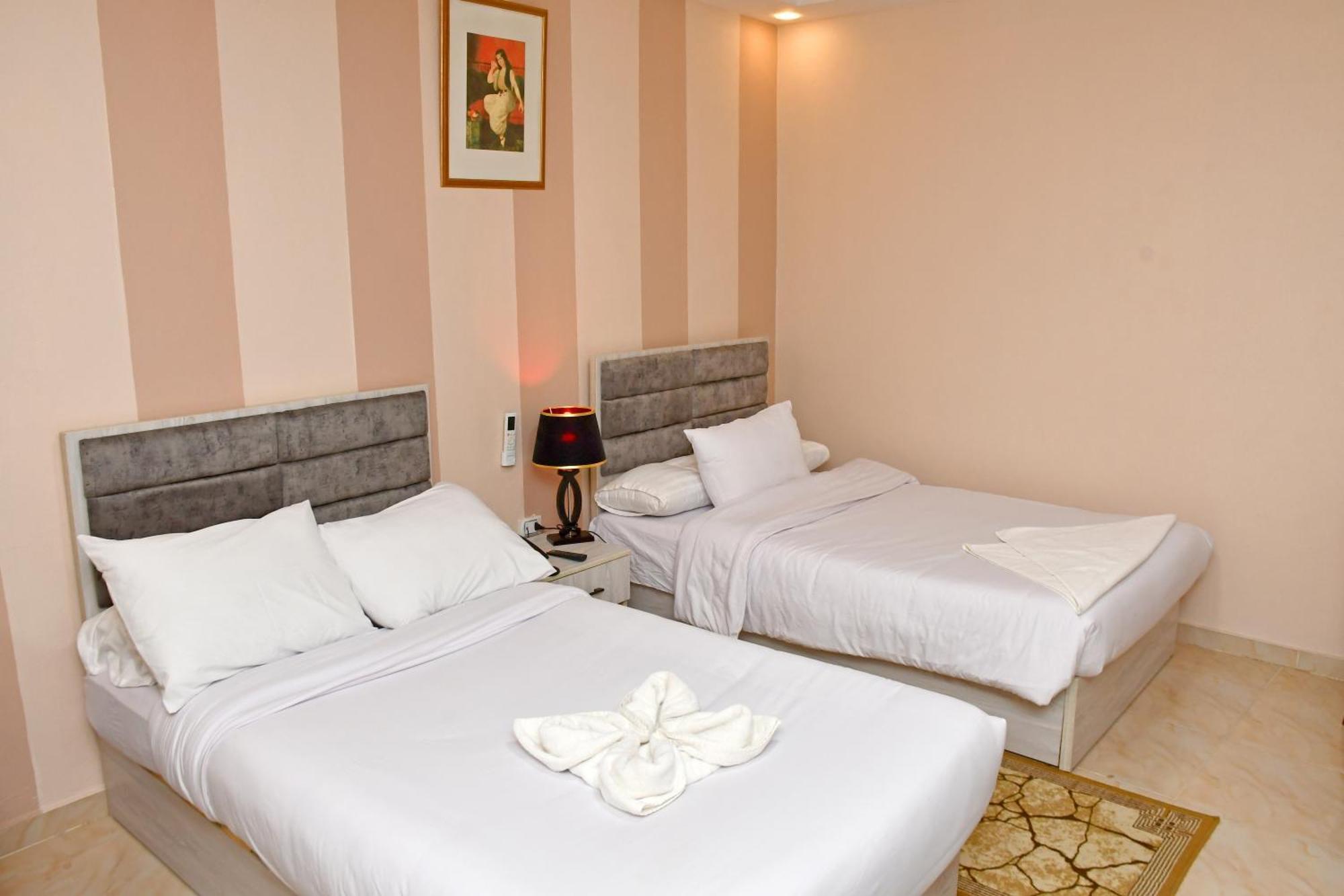 Nun Pyramids Hotel Kafrat al Jabal Quarto foto
